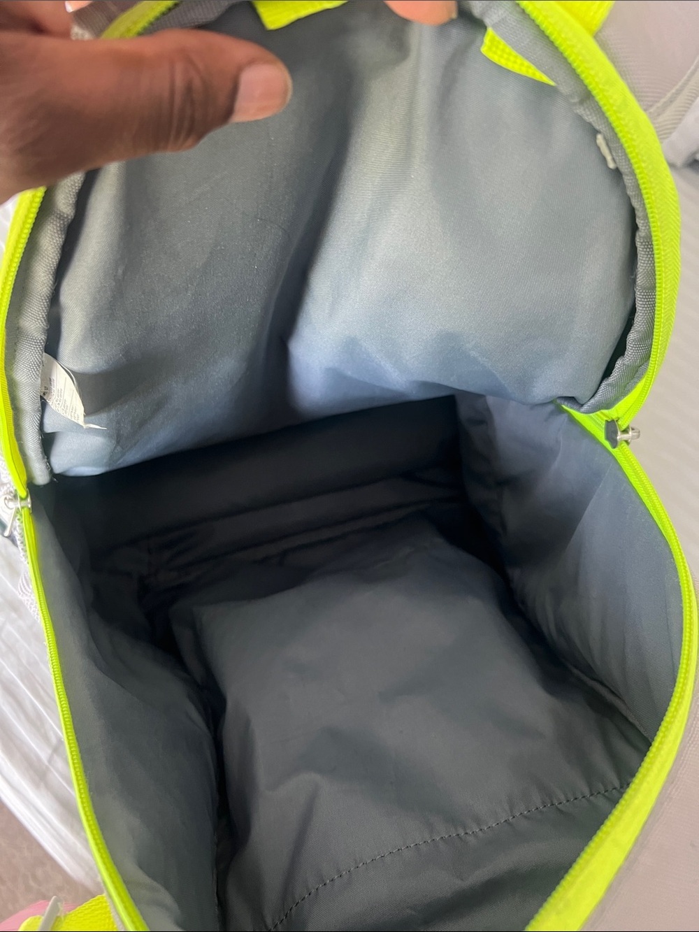 Nike Swingman Men’s Backpack in Neon Yellow and Light Gray (Baseball) - Picture 13 of 14